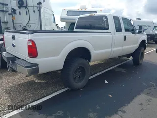 2013 Ford F-250 XL with VIN 1FT7X2B61DEB75504, listed as a IAAI auction lot 41821358 with 202,745 mi miles and . Bid and sale history available at DreamBid. Image 4.
