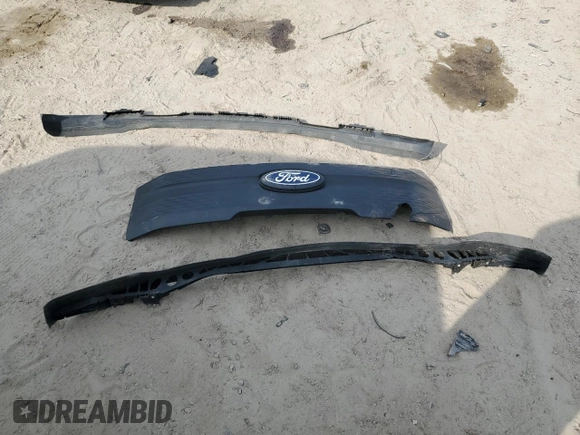2024 Ford F-150 Lightning Flash z VIN 1FT6W3L70RWG21137, wystawiony jako Copart lot #48894615 z przebiegiem Nie podano mil oraz Szkoda całkowita • Salvage title. Historia ofert i sprzedaży dostępna na DreamBid. Obrazek 14.