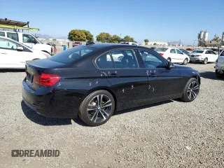 2018 BMW 3 Series 330i with VIN WBA8B9C53JK677362, listed as a Copart auction lot 61203095 with 59,724 mi miles and Salvage title. Bid and sale history available at DreamBid. Image 3.