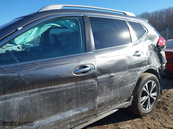 2017 Nissan Rogue SL with VIN 5N1AT2MV5HC796893, listed as a IAAI auction lot 41533857 with 72,218 mi miles. Bid and sale history available at carsss.com. Image 6.