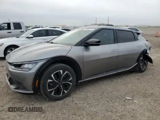 2023 Kia EV6 Wind z VIN KNDC34LA3P5097319, wystawiony jako Copart lot #51605775 z przebiegiem 14 718 mil mil oraz Szkoda całkowita • Salvage title. Historia ofert i sprzedaży dostępna na DreamBid. Obrazek 1.