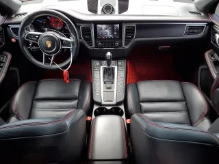 2017 Porsche Macan GTS with VIN WP1AG2A56HLB56316, listed as a Copart auction lot 48601165 with 84,579 mi miles and Salvage Title. Bid and sale history available at DreamBid. Image 8.