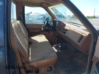 1989 Chevrolet Silverado 1500 with VIN 1GCDK14Z7KZ258685, listed as a IAAI auction lot 42036576 with 62,150 mi miles and . Bid and sale history available at DreamBid. Image 5.