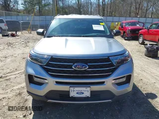 2020 Ford Explorer XLT with VIN 1FMSK7DH8LGA09516, listed as a IAAI auction lot 41650942 with 113,000 mi miles and . Bid and sale history available at carsss.com. Image 12.
