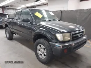 1999 Toyota Tacoma PreRunner with VIN 4TASM92N5XZ544392, listed as a IAAI auction lot 42597643 with 323,364 mi miles and . Bid and sale history available at DreamBid. Image 1.