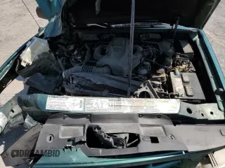 2001 Ford Explorer XLS with VIN 1FMZU72E41ZA71028, listed as a Copart auction lot 59396175 with 200,898 mi miles and Salvage title. Bid and sale history available at DreamBid. Image 12.