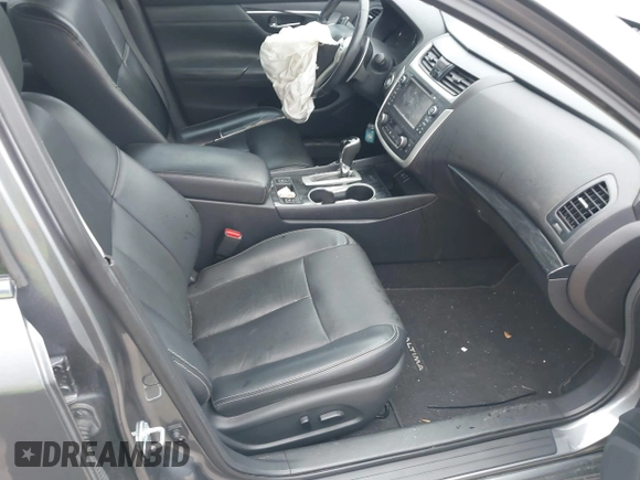 2017 Nissan Altima SL with VIN 1N4BL3AP1HC222902, listed as a IAAI auction lot 41576925 with 60,920 mi miles and . Bid and sale history available at DreamBid. Image 5.
