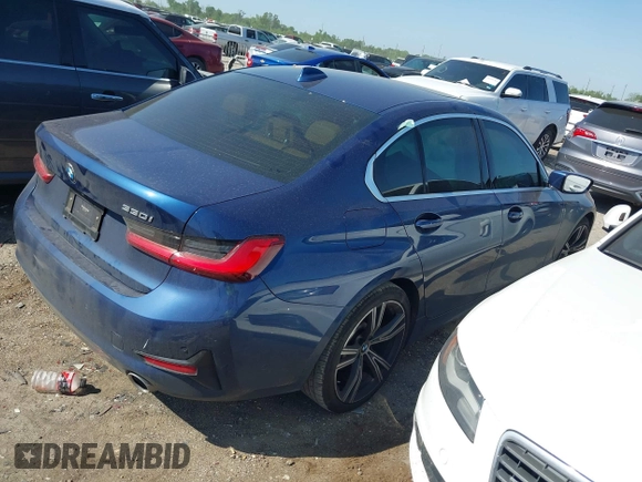 2021 BMW 3 Series 330i z VIN 3MW5R1J00M8C08985, wystawiony jako IAAI lot #41977683 z przebiegiem 34 640 mil mil oraz . Historia ofert i sprzedaży dostępna na DreamBid. Obrazek 4.
