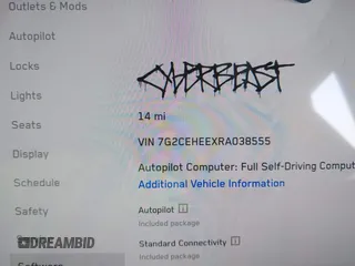 2024 Tesla Cybertruck Cyberbeast z VIN 7G2CEHEEXRA038555, wystawiony jako IAAI lot #42047963 z przebiegiem 14 mil mil oraz . Historia ofert i sprzedaży dostępna na DreamBid. Obrazek 7.