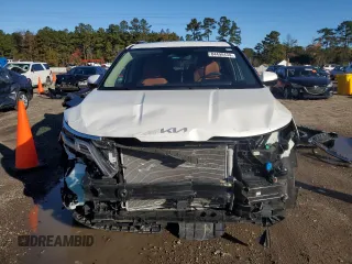 2024 Kia Carnival SX Prestige with VIN KNDNE5H36R6393595, listed as a Copart auction lot 84498434 with 10,495 mi miles and Salvage Title. Bid and sale history available at carsss.com. Image 5.