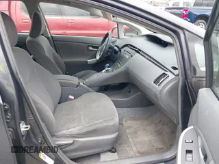 2011 Toyota Prius I z VIN JTDKN3DU5B5274096, wystawiony jako IAAI lot #42508368 z przebiegiem 228 077 mil mil oraz . Historia ofert i sprzedaży dostępna na DreamBid. Obrazek 5.