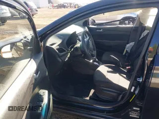 2018 Hyundai Accent SE z VIN 3KPC24A32JE019908, wystawiony jako IAAI lot #42358605 z przebiegiem 59 693 mil mil oraz . Historia ofert i sprzedaży dostępna na DreamBid. Obrazek 5.