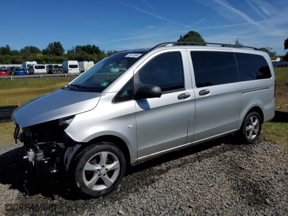 2016 Mercedes-Benz Metris Passenger Van with VIN WD4PG2EE9G3090001, listed as a Copart auction lot 70617664 with 136,630 mi miles and Salvage Title. Bid and sale history available at carsss.com. Image 1.