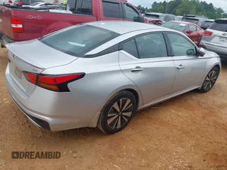 2019 Nissan Altima SV with VIN 1N4BL4DV6KC146908, listed as a IAAI auction lot 42342191 with 82,191 mi miles and . Bid and sale history available at DreamBid. Image 4.