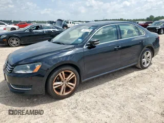 2014 Volkswagen Passat SE with VIN 1VWBS7A32EC113651, listed as a Copart auction lot 65227765 with 158,043 mi miles and Clean title. Bid and sale history available at DreamBid. Image 1.