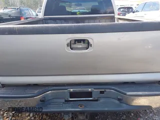 2006 Chevrolet Silverado 1500 Work Truck with VIN 1GCEC19X26Z245101, listed as a IAAI auction lot 41524361 with 189,845 mi miles. Bid and sale history available at carsss.com. Image 15.