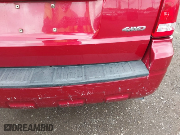 2008 Ford Escape XLT with VIN 1FMCU93138KC92071, listed as a IAAI auction lot 42489019 with 161,675 mi miles and . Bid and sale history available at DreamBid. Image 18.