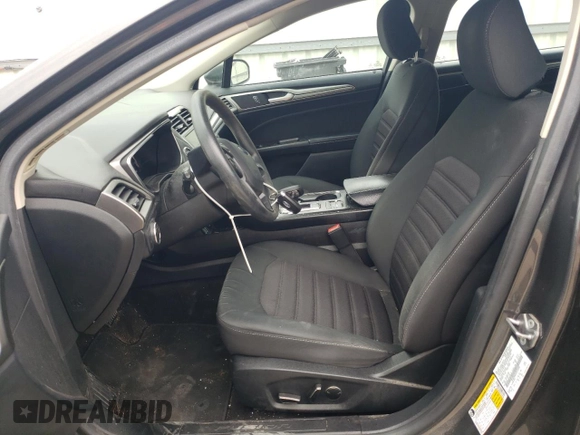 2020 Ford Fusion SE z VIN 3FA6P0HD2LR143538, wystawiony jako Copart lot #56977285 z przebiegiem 96 201 mil mil oraz Czysty tytuł • Clean title. Historia ofert i sprzedaży dostępna na DreamBid. Obrazek 7.