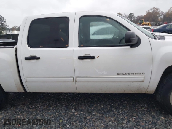 2013 Chevrolet Silverado 1500 LT with VIN 3GCPKSE71DG376346, listed as a IAAI auction lot 41046128 with 190,709 mi miles. Bid and sale history available at carsss.com. Image 13.