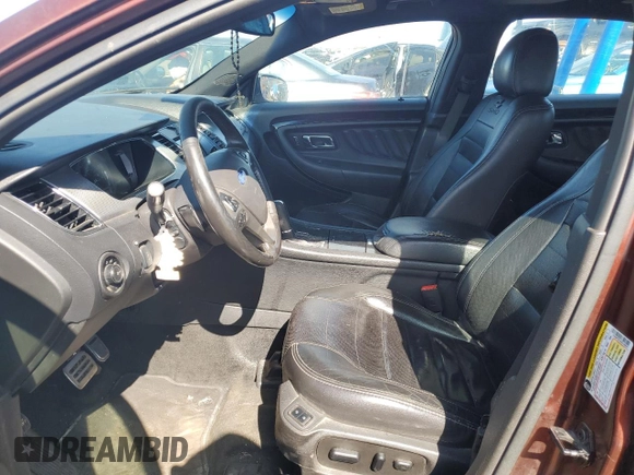 2016 Ford Taurus SHO z VIN 1FAHP2KT6GG140921, wystawiony jako Copart lot #52118935 z przebiegiem 132 199 mil mil oraz Czysty tytuł • Clean title. Historia ofert i sprzedaży dostępna na DreamBid. Obrazek 7.