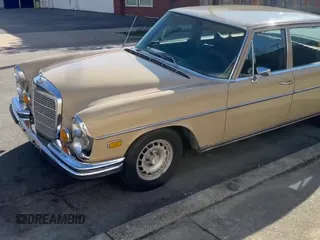 1973 Mercedes-Benz 280 z VIN 10806812019410, wystawiony jako Copart lot #50894725 z przebiegiem 44 712 mil mil oraz Czysty tytuł • Clean title. Historia ofert i sprzedaży dostępna na DreamBid. Obrazek 11.
