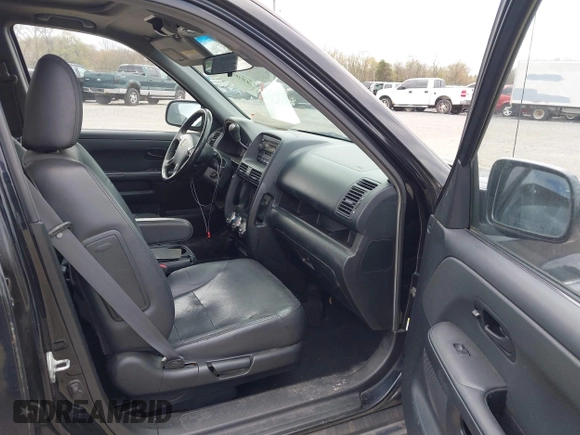 2005 Honda CR-V EX SE with VIN JHLRD789X5C004752, listed as a IAAI auction lot 42057724 with 243,631 mi miles. Bid and sale history available at carsss.com. Image 5.