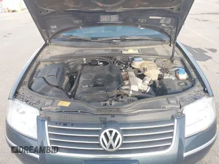 2004 Volkswagen Passat GLS z VIN WVWPD63B34P207546, wystawiony jako IAAI lot #42088512 z przebiegiem 302 909 mil mil oraz . Historia ofert i sprzedaży dostępna na DreamBid. Obrazek 10.