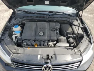 2013 Volkswagen Jetta SE with VIN 3VWDP7AJ8DM360632, listed as a Copart auction lot 57238425 with 133,972 mi miles and Salvage title. Bid and sale history available at DreamBid. Image 11.