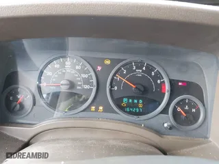 2008 Jeep Patriot Sport with VIN 1J8FF28W08D746927, listed as a IAAI auction lot 41930432 with 164,297 mi miles. Bid and sale history available at carsss.com. Image 7.