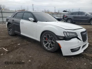 2015 Chrysler 300 S with VIN 2C3CCABG1FH921334, listed as a Copart auction lot 46820525 with 189,656 mi miles and Salvage Title. Bid and sale history available at DreamBid. Image 4.