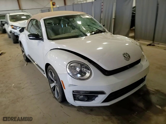 2013 Volkswagen Beetle Convertible 2.0T with VIN 3VW7T7AT3DM833685, listed as a Copart auction lot 88919165 with 109,668 mi miles and Salvage Title. Bid and sale history available at carsss.com. Image 13.