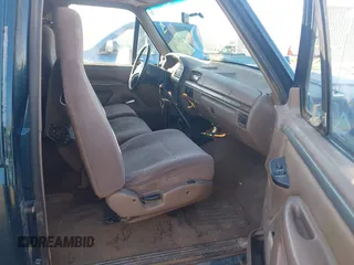 1995 Ford F-250 HD with VIN 1FTHX26G9SKB88703, listed as a IAAI auction lot 42119055 with 313,363 mi miles. Bid and sale history available at carsss.com. Image 5.