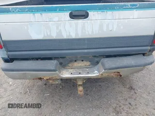 1997 Dodge 1500 z VIN 1B7HC16Y7VS271114, wystawiony jako IAAI lot #41929789 z przebiegiem 176 504 mil mil oraz . Historia ofert i sprzedaży dostępna na DreamBid. Obrazek 6.