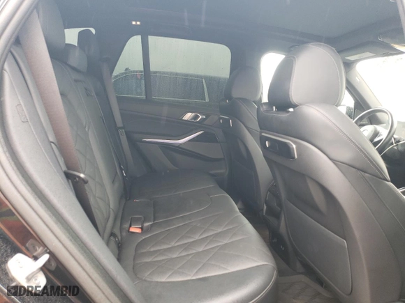 2024 BMW X5 sDrive40i with VIN 5UX13EU07R9U04052, listed as a Copart auction lot 44215095 with 22,655 mi miles and Salvage Title. Bid and sale history available at carsss.com. Image 11.