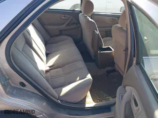 2001 Toyota Camry CE with VIN 4T1BG22K71U825358, listed as a IAAI auction lot 41010787 with 192,651 mi miles. Bid and sale history available at carsss.com. Image 8.