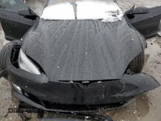 2021 Tesla Model S Long Range Plus z VIN 5YJSA1E2XMF427618, wystawiony jako Copart lot #41654955 z przebiegiem Nie podano mil oraz Szkoda całkowita • Salvage title. Historia ofert i sprzedaży dostępna na DreamBid. Obrazek 12.