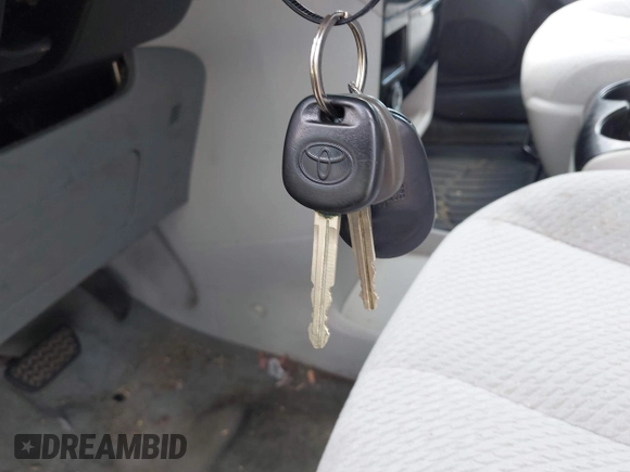 2011 Toyota Sienna LE AAS with VIN 5TDKK3DC1BS164723, listed as a IAAI auction lot 42145480 with 220,349 mi miles. Bid and sale history available at carsss.com. Image 11.