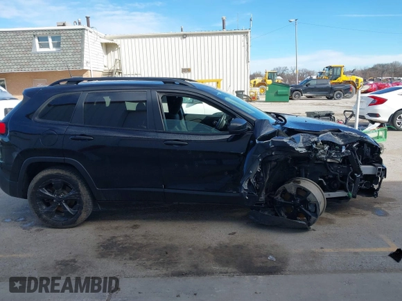 2017 Jeep Cherokee Sport with VIN 1C4PJMAB4HW664474, listed as a IAAI auction lot 41811736 with 102,301 mi miles. Bid and sale history available at carsss.com. Image 13.