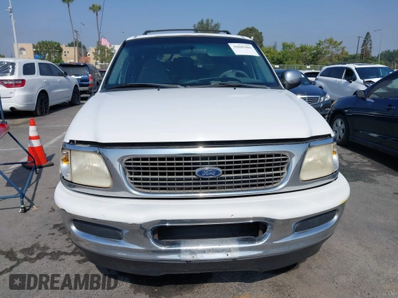 1998 Ford Expedition XLT with VIN 1FMRU176XWLA59524, listed as a IAAI auction lot 39809480 with 225,650 mi miles. Bid and sale history available at carsss.com. Image 11.