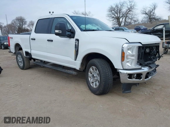 2024 Ford Super Duty F-250 SRW XL with VIN 1FT7W2BN6REE07936, listed as a IAAI auction lot 41424610 with 5,067 mi miles. Bid and sale history available at carsss.com. Image 1.