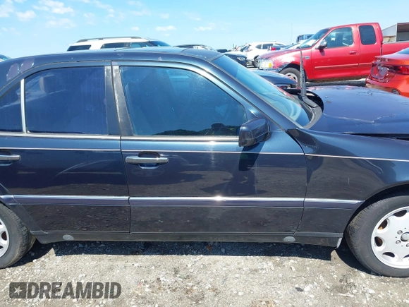 1996 Mercedes-Benz C 230/260/280/320 with VIN WDBHA28E2TF372452, listed as a IAAI auction lot 42457010 with Not provided miles and . Bid and sale history available at DreamBid. Image 13.