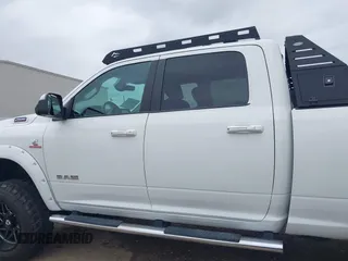 2019 Ram 2500 Big Horn with VIN 3C6UR5DL7KG587151, listed as a IAAI auction lot 42086628 with 137,868 mi miles. Bid and sale history available at carsss.com. Image 14.
