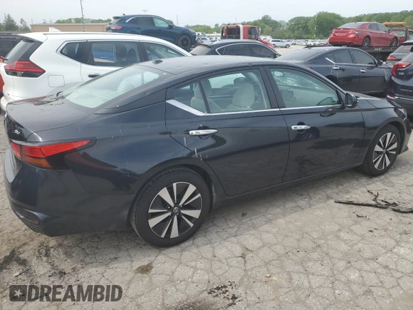 2021 Nissan Altima 2.5 SV with VIN 1N4BL4DV3MN377093, listed as a Copart auction lot 53203734 with 61,052 mi miles and Salvage Title. Bid and sale history available at carsss.com. Image 3.