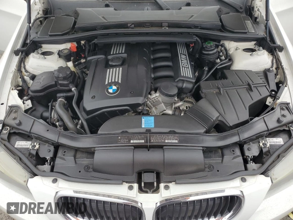 2009 BMW 3 Series 328i with VIN WBAPH535X9A437259, listed as a Copart auction lot 52647055 with 97,704 mi miles and Salvage title. Bid and sale history available at DreamBid. Image 11.