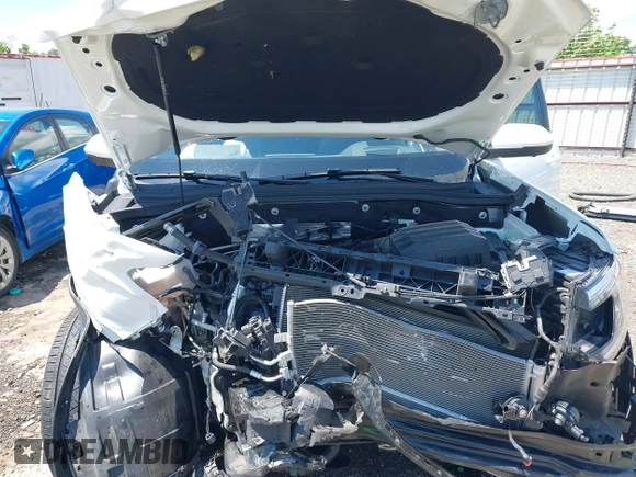 2024 Volkswagen Atlas SEL Premium R-Line with VIN 1V2FR2CAXRC582084, listed as a IAAI auction lot 42228600 with 20,389 mi miles and . Bid and sale history available at DreamBid. Image 10.