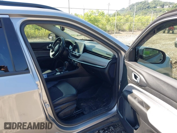 2022 Jeep Compass Latitude с VIN 3C4NJDBB1NT134602, выставлен на аукционе IAAI как лот 42632572 с пробегом 29 755 миль миль и . История ставок и продаж доступна на DreamBid. Изображение 5.