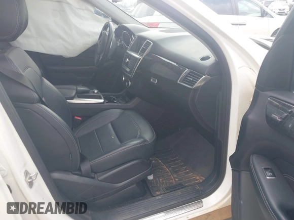 2015 Mercedes-Benz M 350 with VIN 4JGDA5JB6FA564925, listed as a IAAI auction lot 41531961 with 130,466 mi miles and . Bid and sale history available at DreamBid. Image 5.