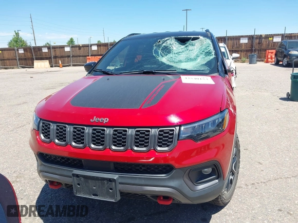 2025 Jeep Compass Trailhawk with VIN 3C4NJDDN7ST550950, listed as a IAAI auction lot 42540153 with 8,546 mi miles and . Bid and sale history available at DreamBid. Image 12.