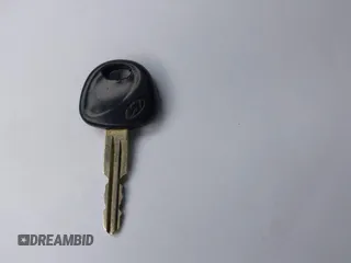 2009 Hyundai Accent Auto GLS с VIN KMHCN46C19U307685, выставлен на аукционе IAAI как лот 41266598 с пробегом 107 216 миль миль и . История ставок и продаж доступна на DreamBid. Изображение 11.