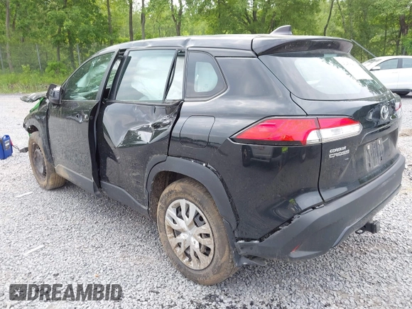 2022 Toyota Corolla Cross L with VIN 7MUAAABG6NV032964, listed as a IAAI auction lot 42458401 with 33,777 mi miles and . Bid and sale history available at DreamBid. Image 3.